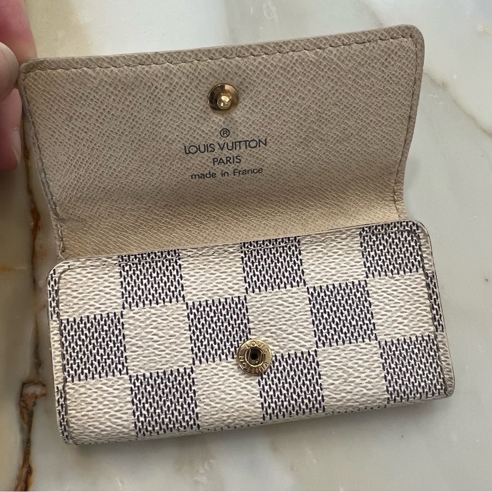 Louis Vuitton LV Neutrals 6 key holder Damier canvas